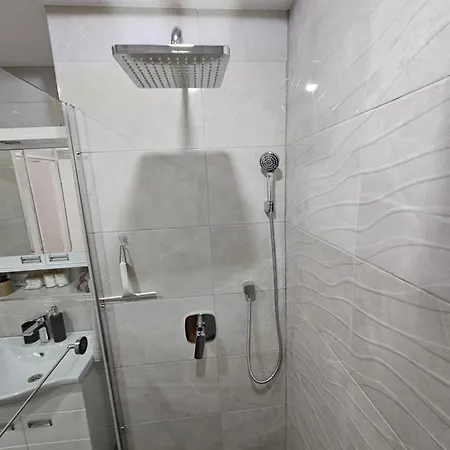 Lägenhet Aleksandra U Strogom Centru Grada *