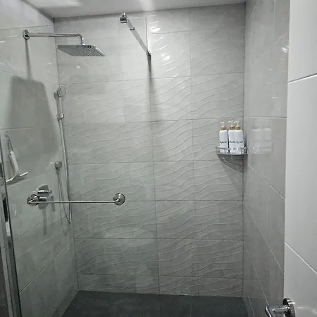 Aleksandra U Strogom Centru Grada Lägenhet