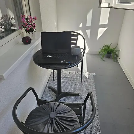 Aleksandra U Strogom Centru Grada * Backa Topola