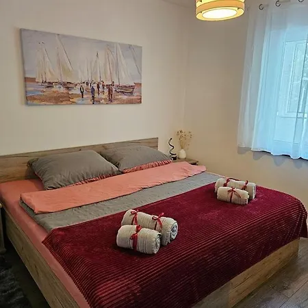 Aleksandra U Strogom Centru Grada Appartement Backa Topola