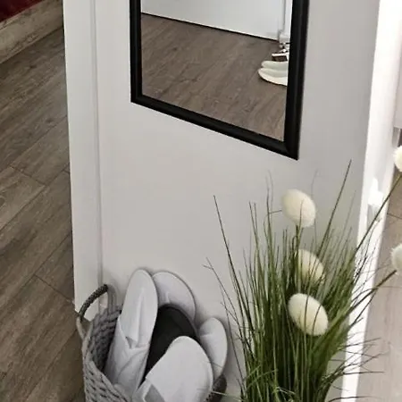 Aleksandra U Strogom Centru Grada Lägenhet *