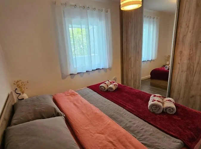 Apartamento Aleksandra U Strogom Centru Grada