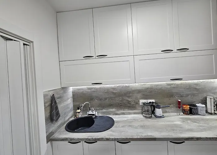 Aleksandra U Strogom Centru Grada