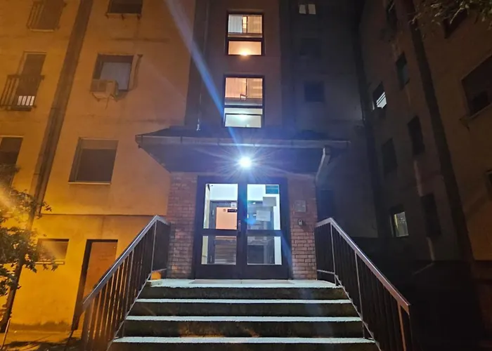 Aleksandra U Strogom Centru Grada Apartamento *